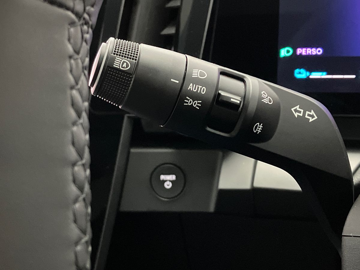 Used Renault Scenic E-Tech 2025 for sale - 76845595: Photo 37