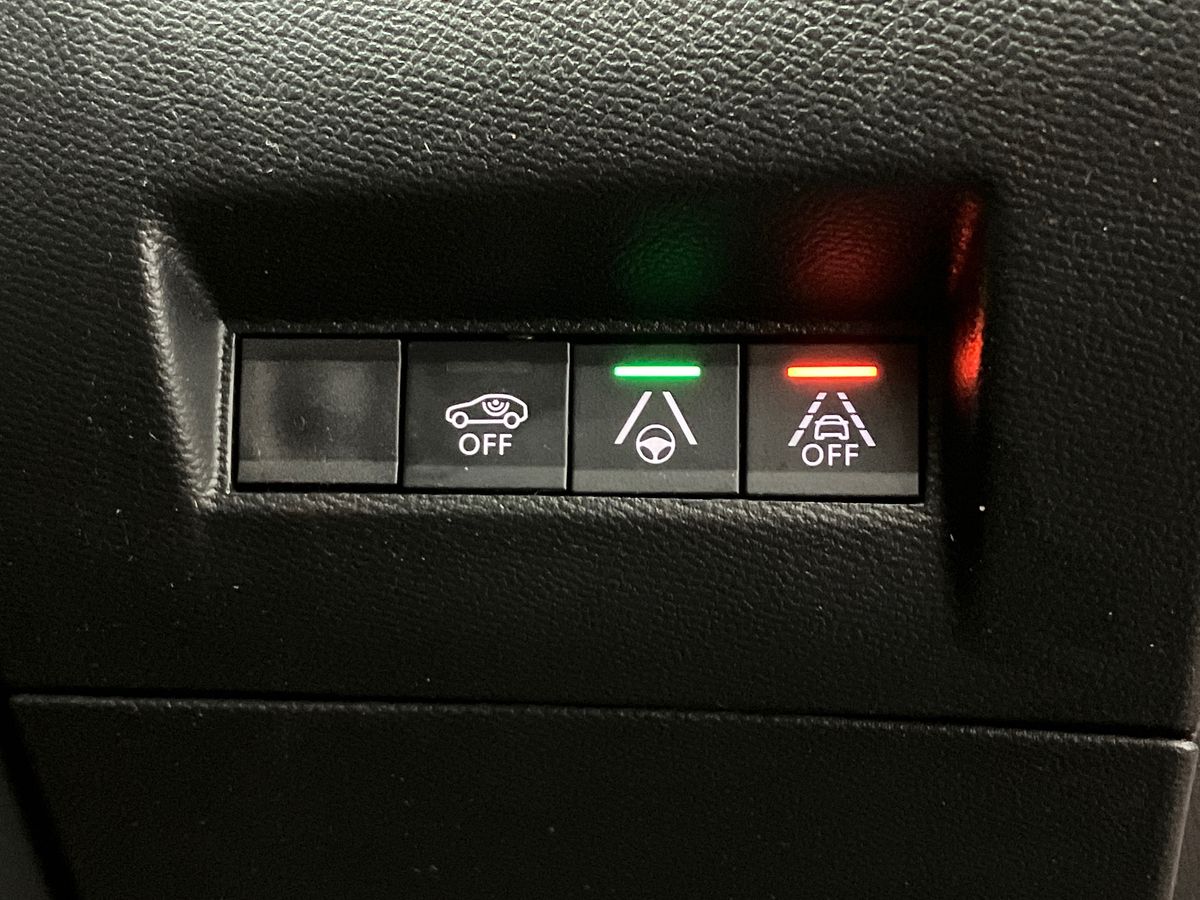 Used Peugeot 2008 2022 for sale - 76777496: Photo 33