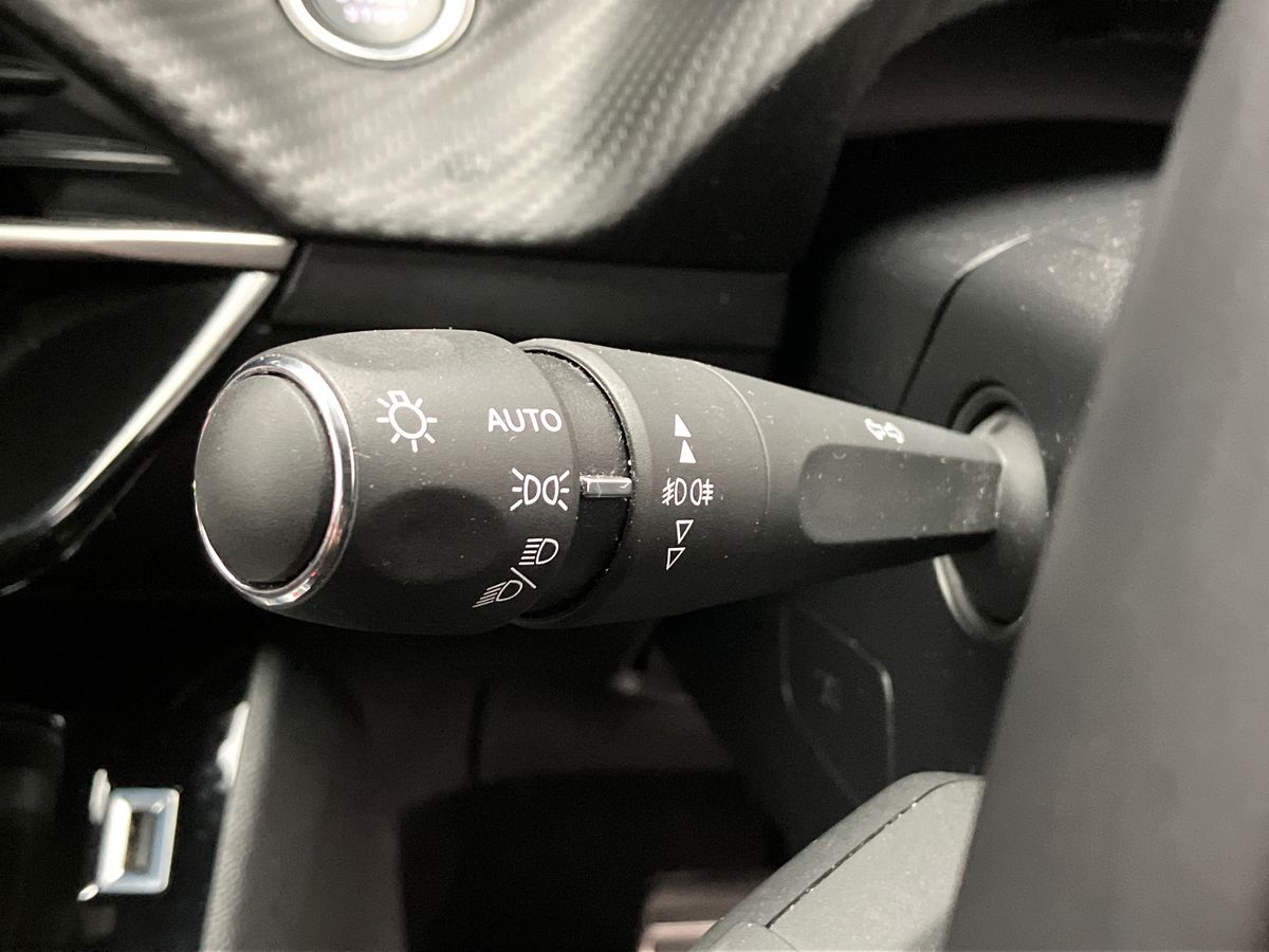 Used Peugeot 2008 2022 for sale - 76777496: Photo 35