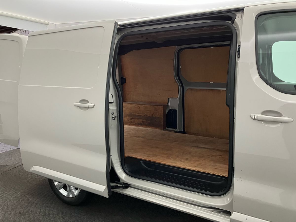 Used Vauxhall Vivaro 2020 for sale - 77113641: Photo 23