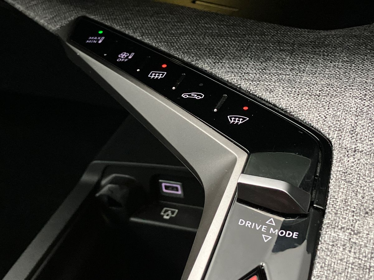 Used Peugeot 3008 2024 for sale - 76845596: Photo 35