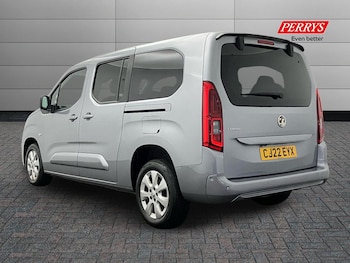 Used Vauxhall Combo Life 2022 for sale - 76878366: Photo