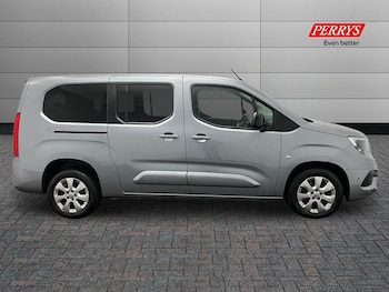 Used Vauxhall Combo Life 2022 for sale - 76878366: Photo