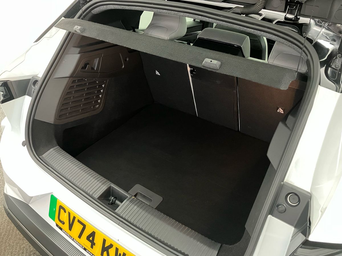 Used Renault Scenic E-Tech 2024 for sale - 76542401: Photo 21