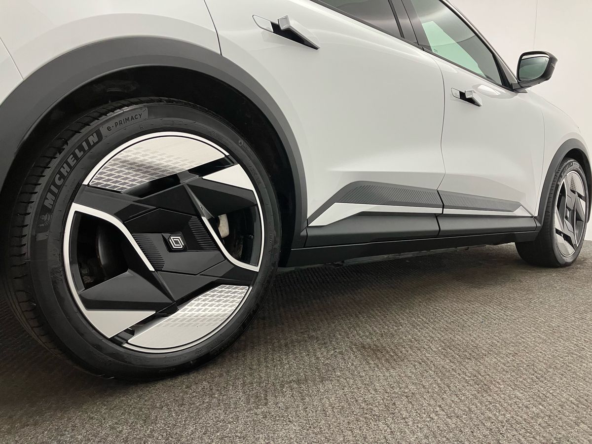 Used Renault Scenic E-Tech 2024 for sale - 76542401: Photo 24