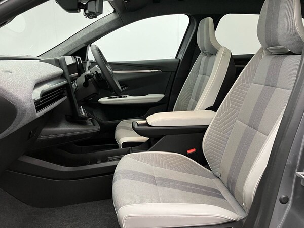 Used Renault Scenic E-Tech 2024 for sale - 76035315: Photo 32