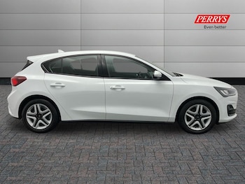 Used Ford Focus 2022 for sale - 76518162: Photo