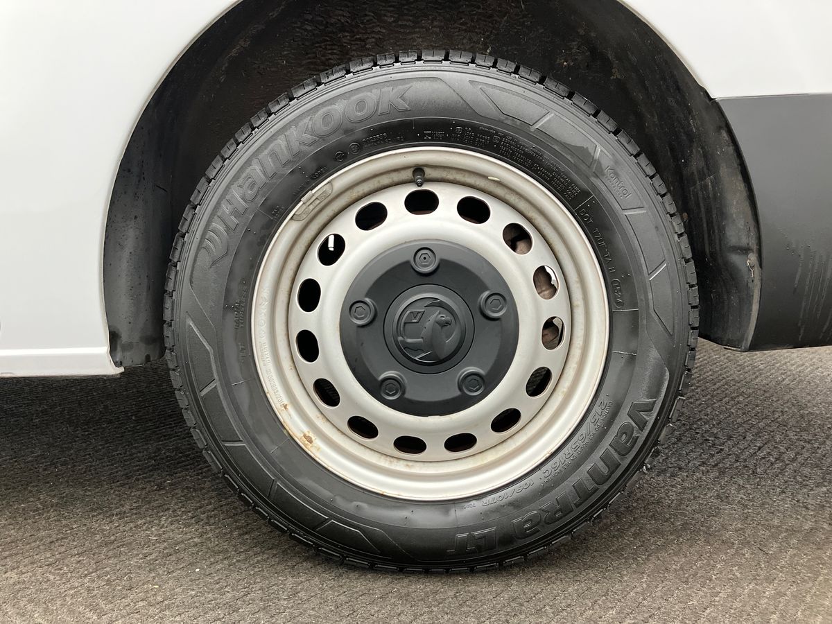 Used Vauxhall Vivaro Life 2023 for sale - 76905630: Photo 8