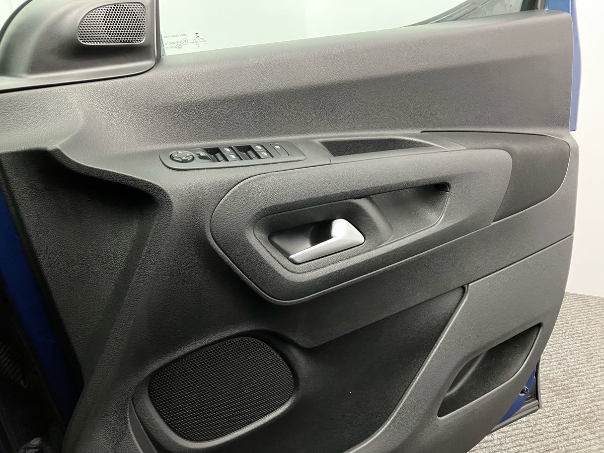 Used Vauxhall Combo Life 2022 for sale - 76412871: Photo 31