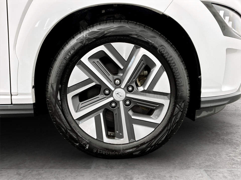 Used Hyundai KONA 2023 for sale - 77562755: Photo 9