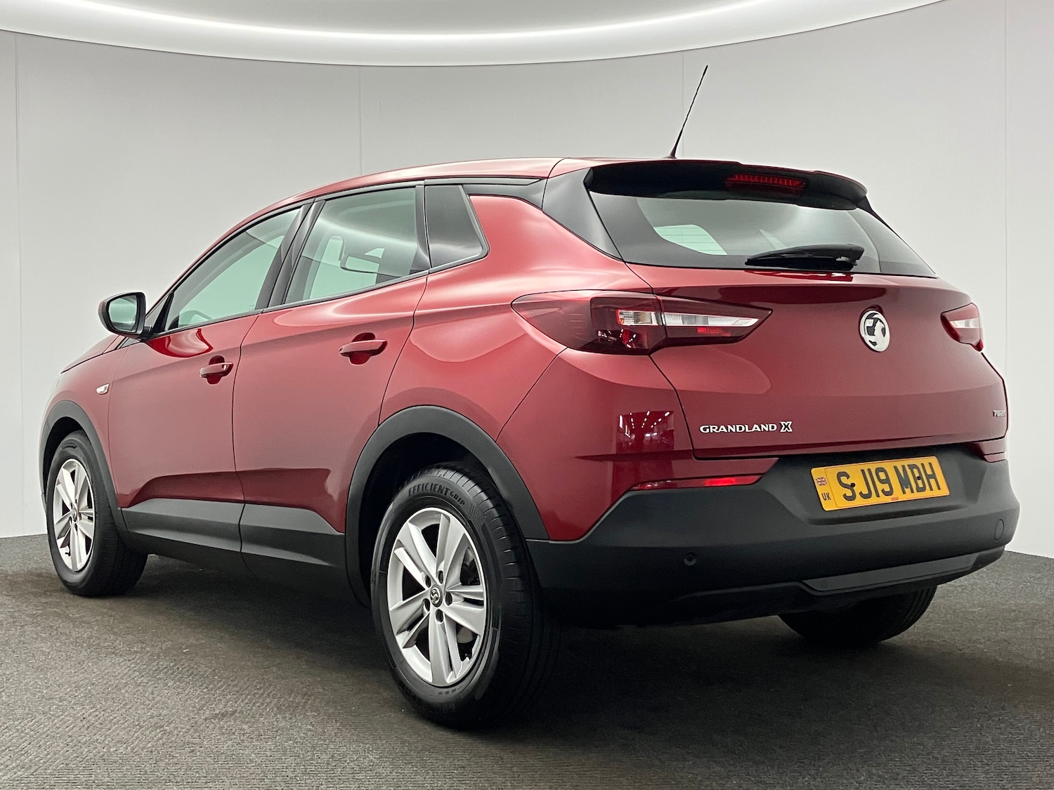 Used Vauxhall Grandland X 2019 for sale - 77094252: Photo 2