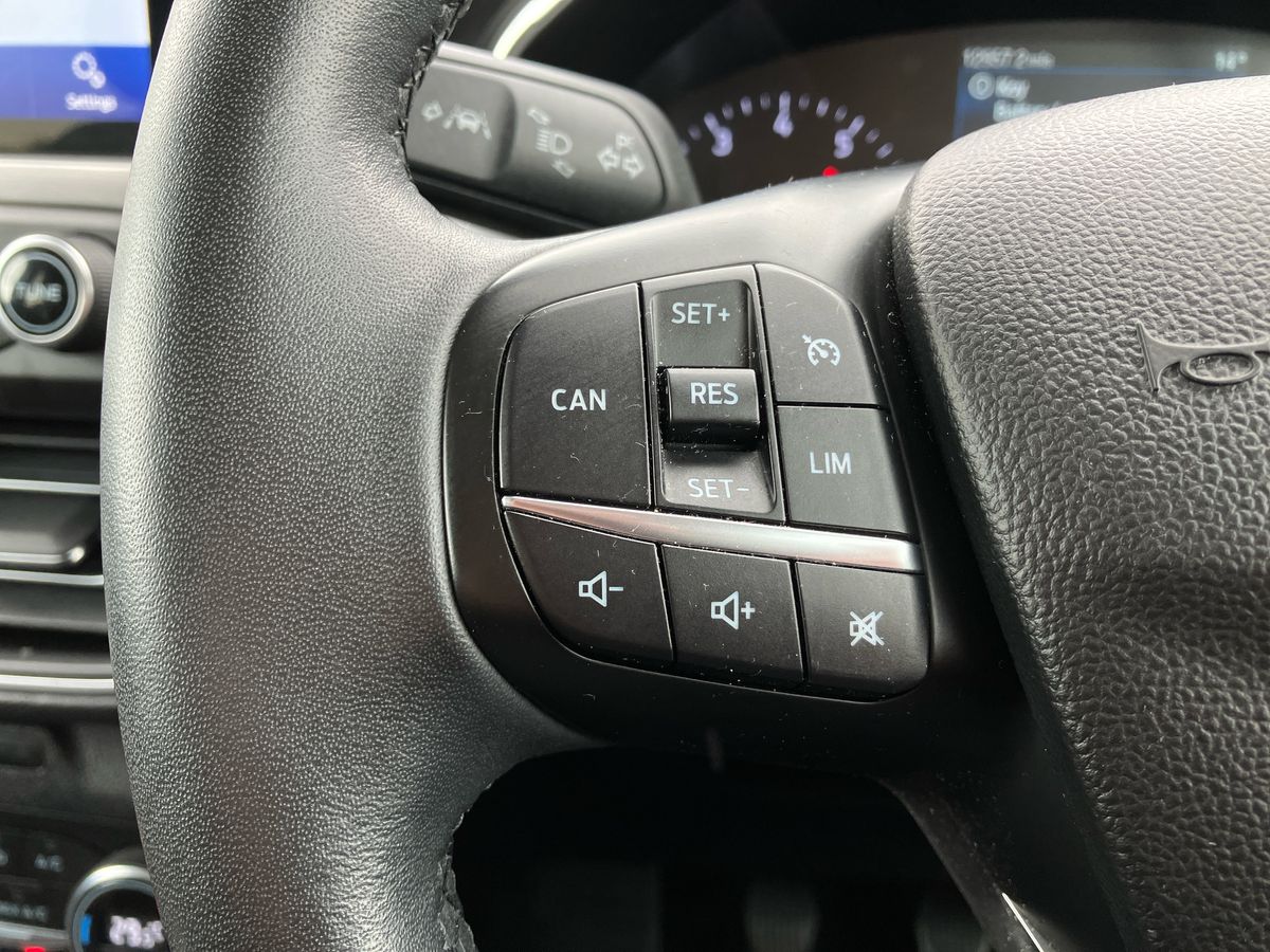 Used Ford Focus 2021 for sale - 76669292: Photo 19