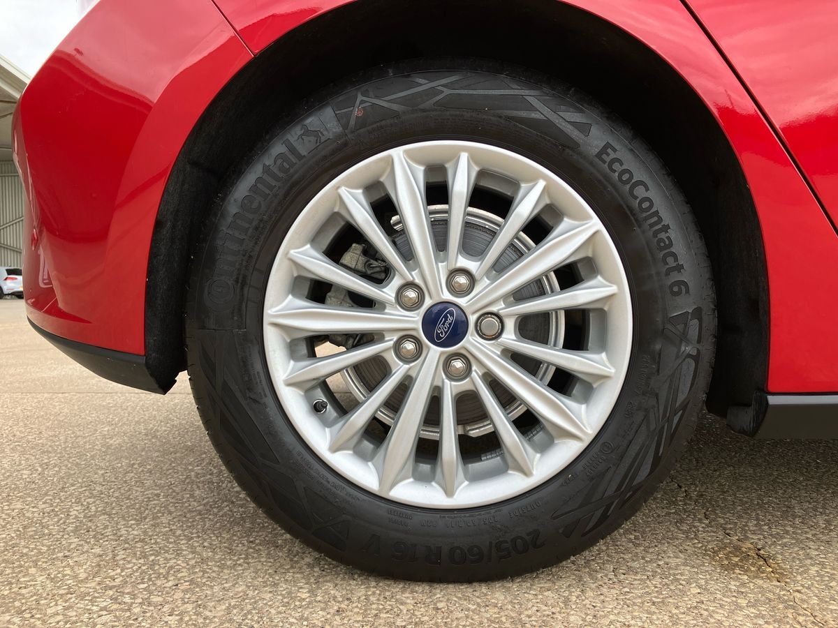 Used Ford Focus 2021 for sale - 76669292: Photo 8