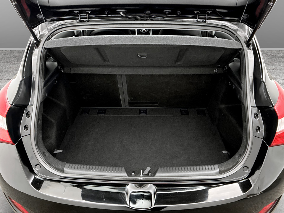 Used Hyundai i30 2016 for sale - 77997798: Photo 12