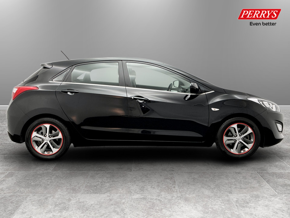 Used Hyundai i30 2016 for sale - 77997798: Photo 8