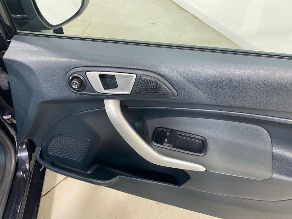 Used Ford Fiesta 2012 for sale - 76569345: Photo 13