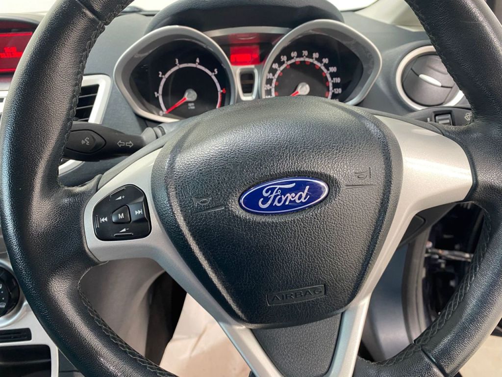 Used Ford Fiesta 2012 for sale - 76569345: Photo 24