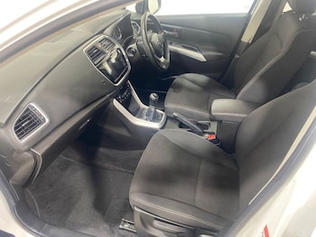 Used Suzuki SX4 S-Cross 2018 for sale - 76949530: Photo