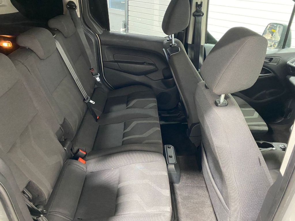 Used Ford Tourneo Connect 2017 for sale - 76449456: Photo 6