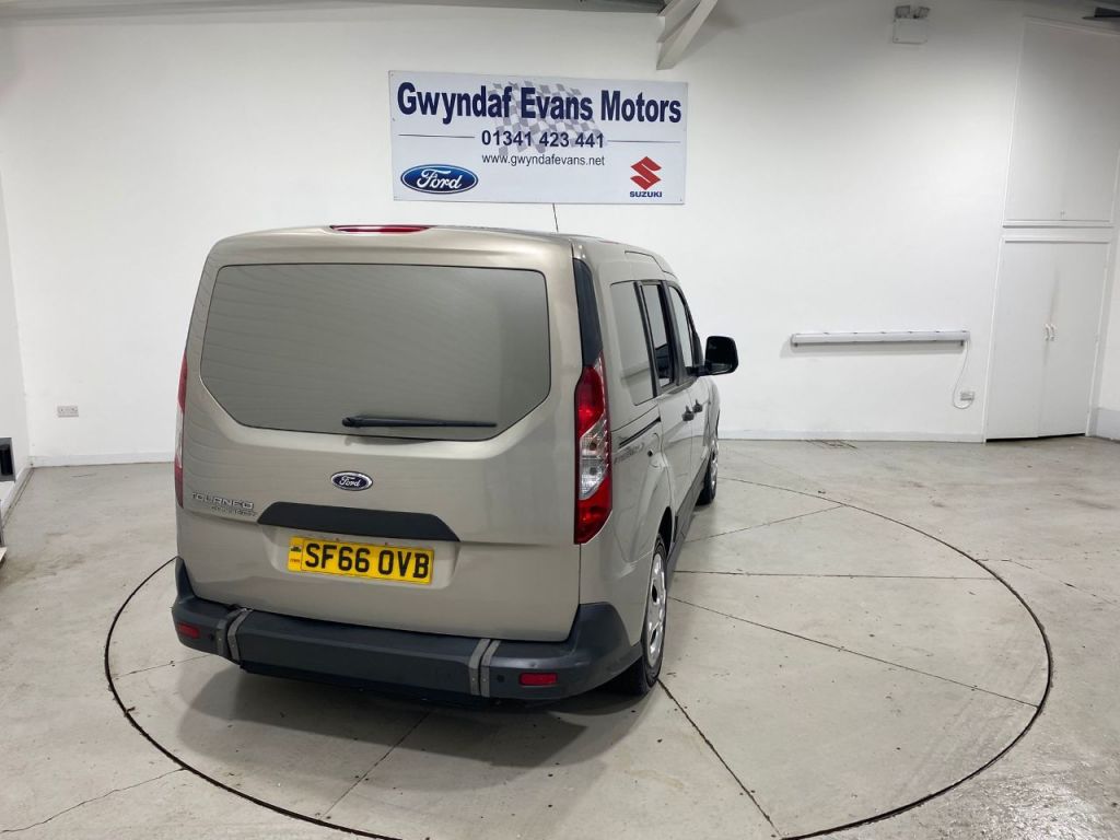 Used Ford Tourneo Connect 2017 for sale - 76449456: Photo 7