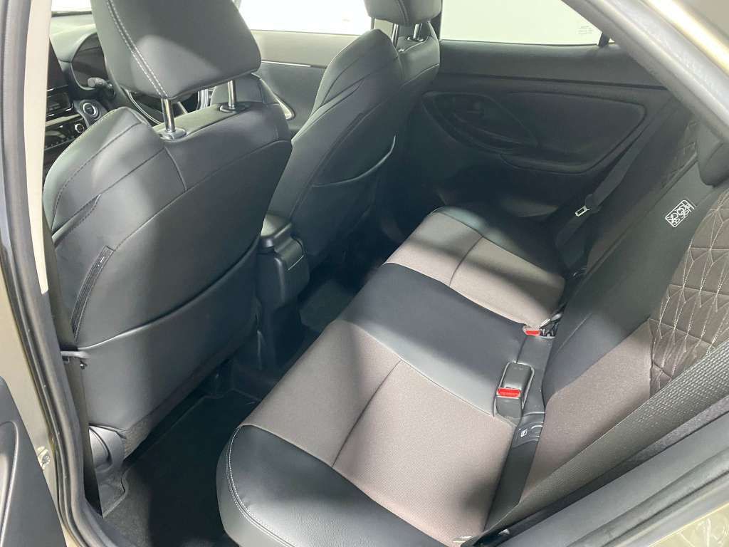 Used Toyota Yaris Cross 2024 for sale - 76863140: Photo 6