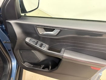 Used Ford Kuga 2023 for sale - 78110118: Photo