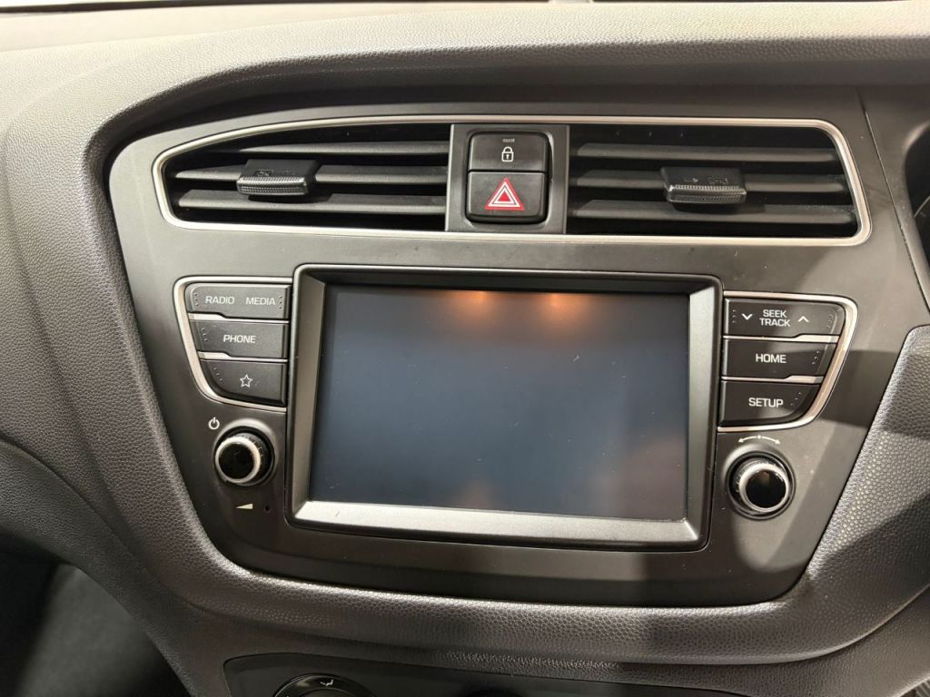 Used Hyundai i20 2018 for sale - 77245358: Photo 15