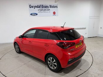 Used Hyundai i20 2018 for sale - 77245358: Photo