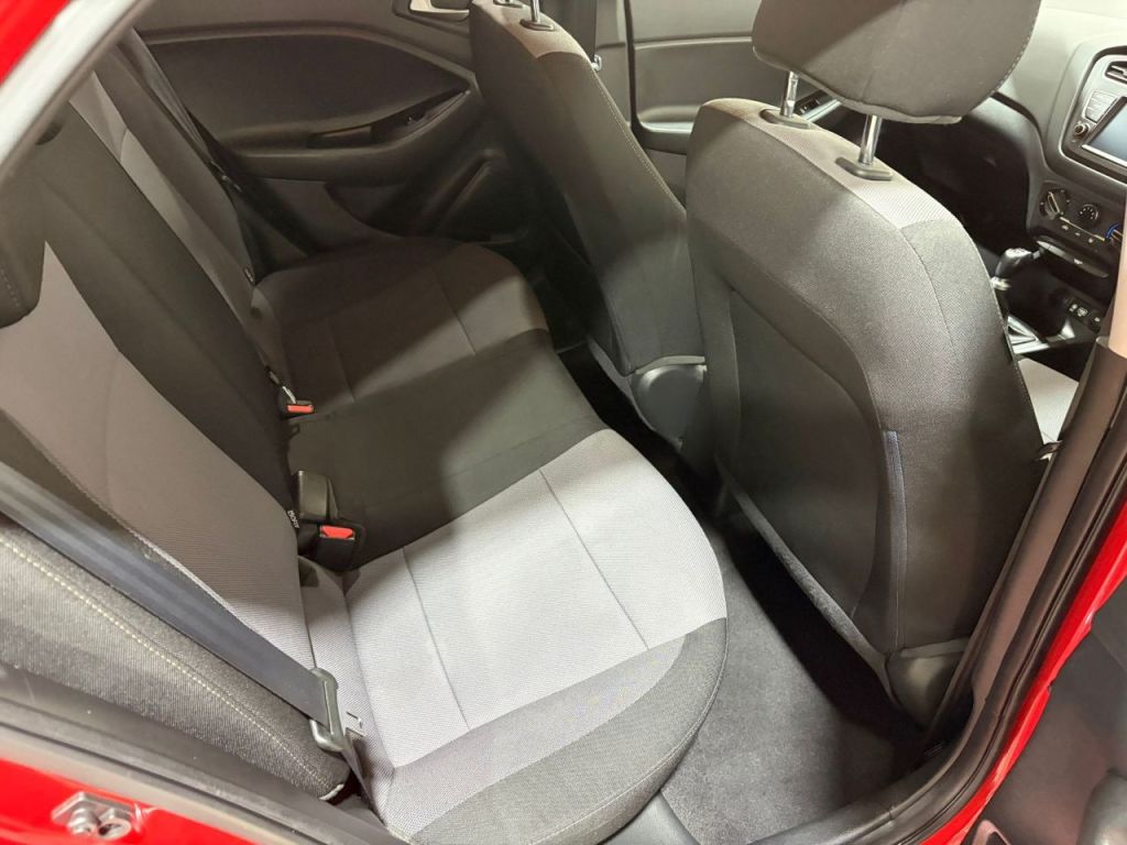 Used Hyundai i20 2018 for sale - 77245358: Photo 4