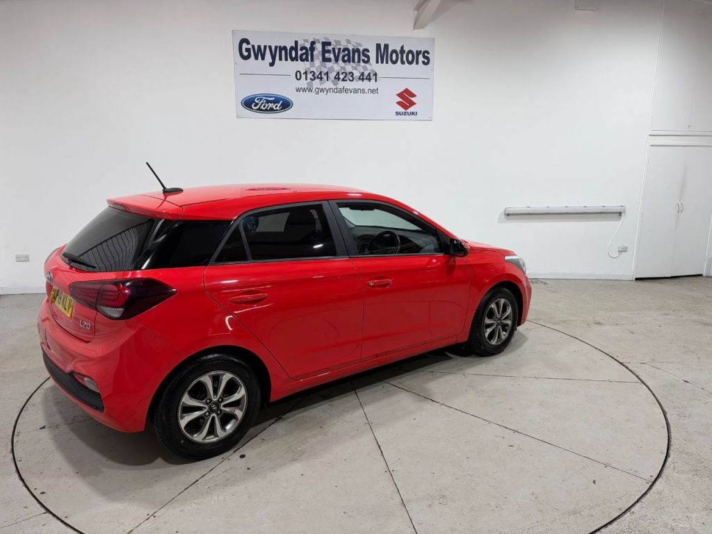Used Hyundai i20 2018 for sale - 77245358: Photo 8