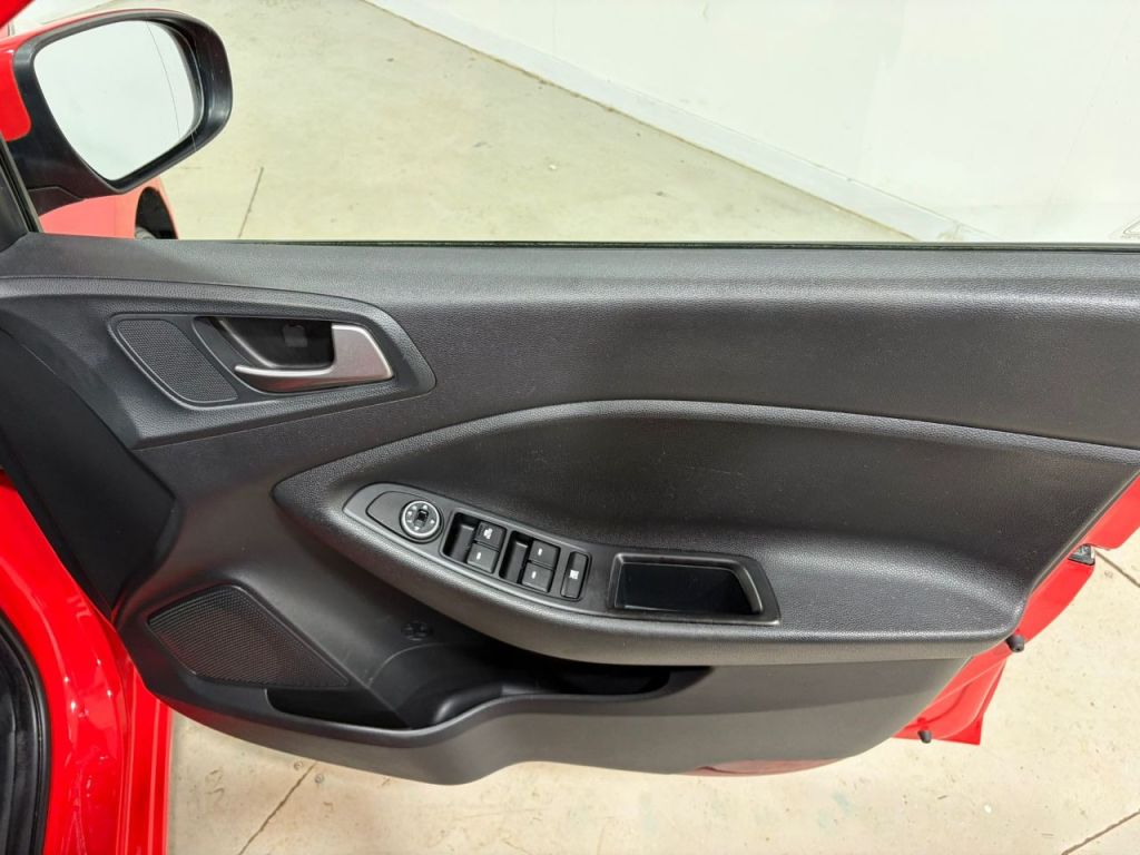 Used Hyundai i20 2018 for sale - 77245358: Photo 9