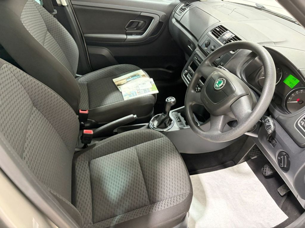 Used Skoda Roomster 2012 for sale - 77171483: Photo 2