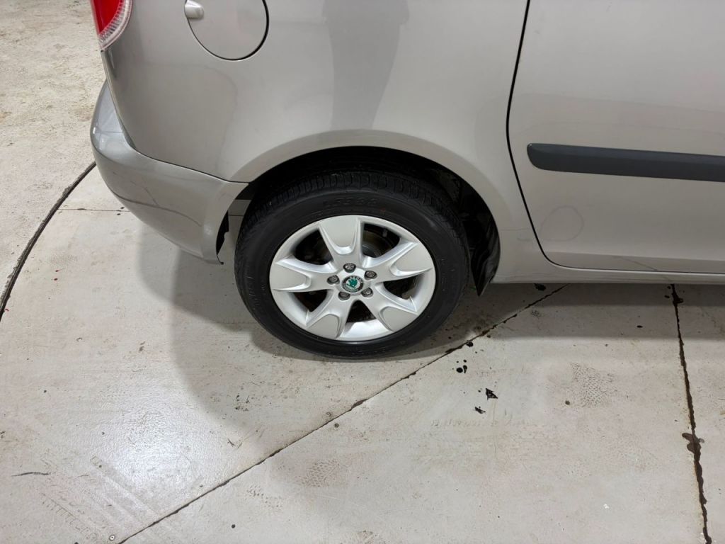 Used Skoda Roomster 2012 for sale - 77171483: Photo 23