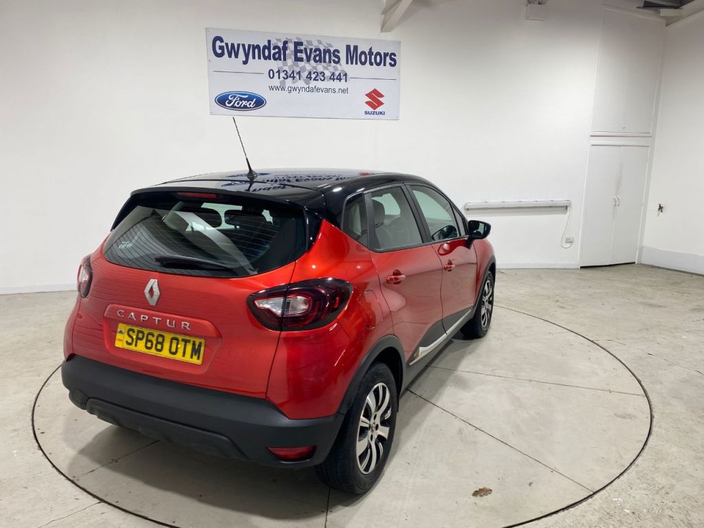 Used Renault Captur 2018 for sale - 76922737: Photo 9