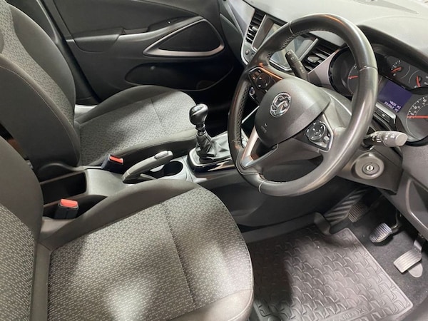 Used Vauxhall Crossland X 2019 for sale - 76299189: Photo 2