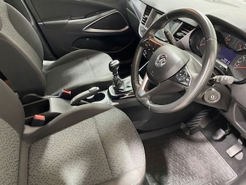 Used Vauxhall Crossland X 2019 for sale - 76299189: Photo 2