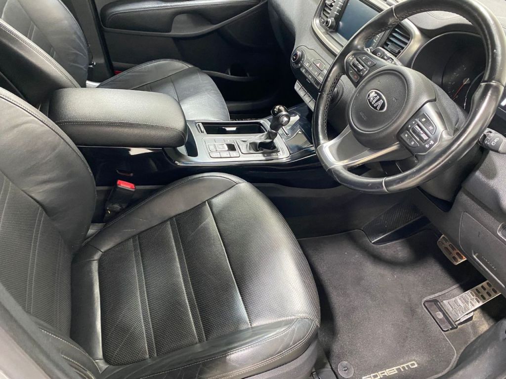 Used Kia Sorento 2015 for sale - 76355949: Photo 2