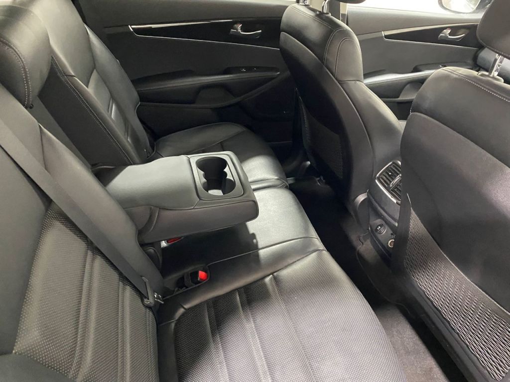 Used Kia Sorento 2015 for sale - 76355949: Photo 4