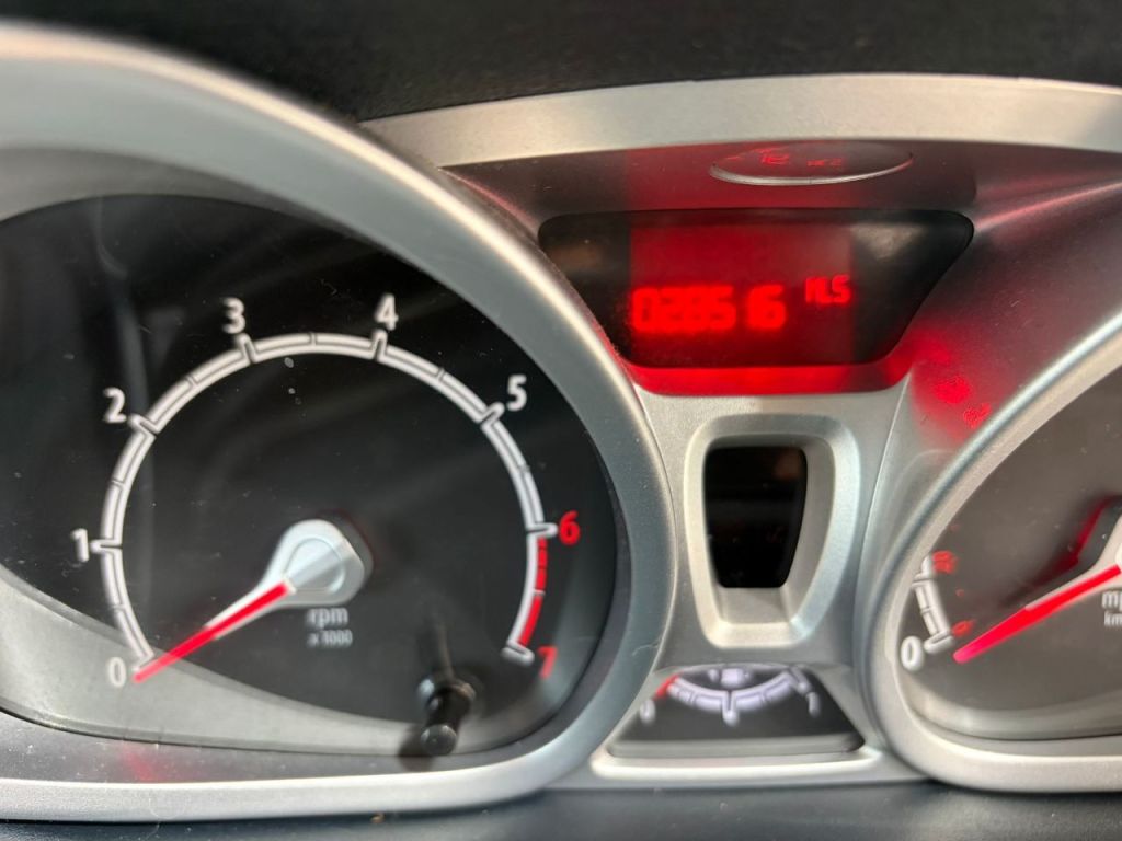 Used Ford Fiesta 2012 for sale - 77937180: Photo 11