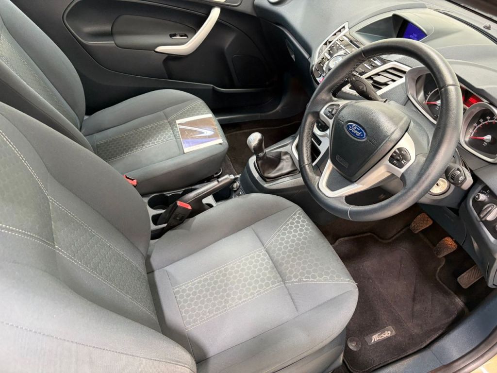 Used Ford Fiesta 2012 for sale - 77937180: Photo 2