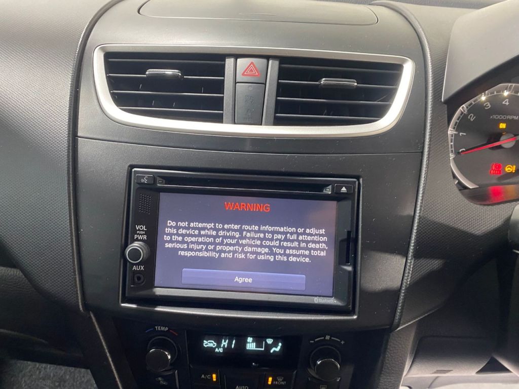 Used Suzuki Swift 2015 for sale - 76697981: Photo 12