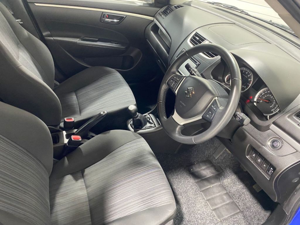 Used Suzuki Swift 2015 for sale - 76697981: Photo 2