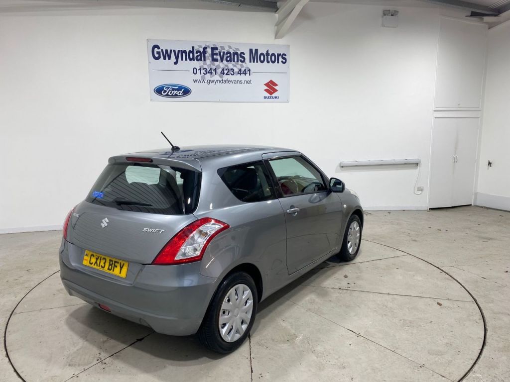 Used Suzuki Swift 2013 for sale - 76895948: Photo 7