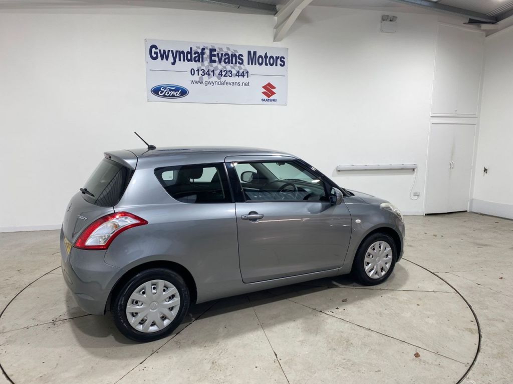 Used Suzuki Swift 2013 for sale - 76895948: Photo 9