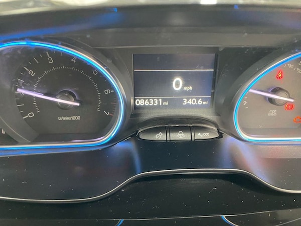 Used Peugeot 2008 2018 for sale - 76255840: Photo 11