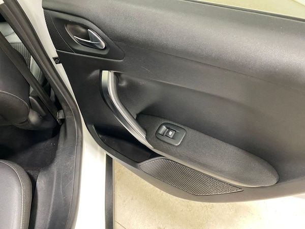Used Peugeot 2008 2018 for sale - 76255840: Photo 6