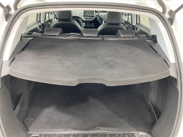Used Peugeot 2008 2018 for sale - 76255840: Photo 8