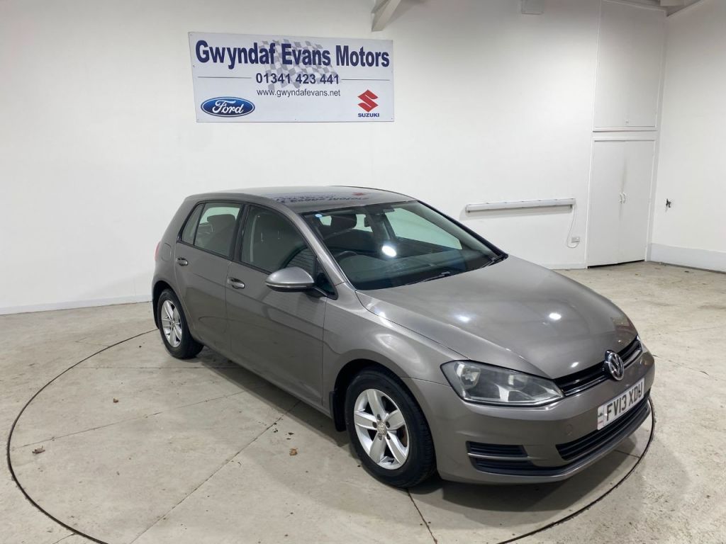 Used Volkswagen Golf 2013 for sale - 76895952: Photo 1