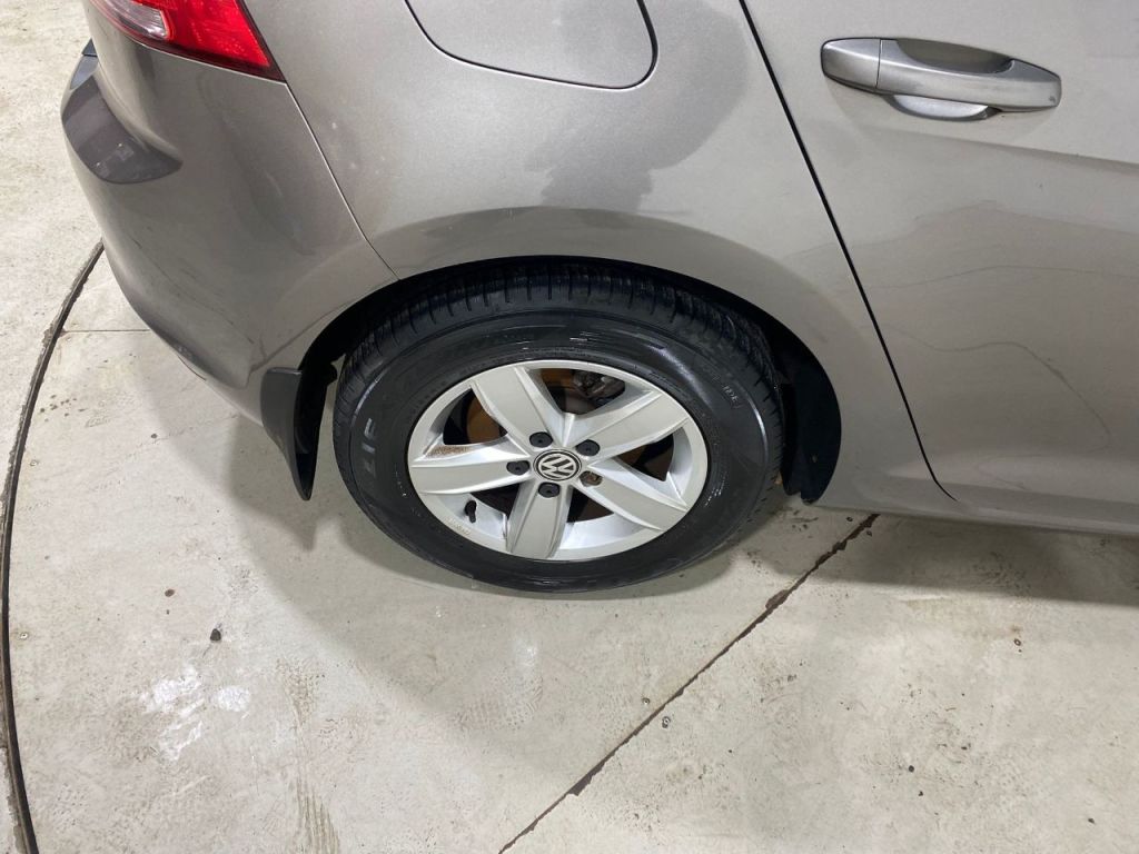 Used Volkswagen Golf 2013 for sale - 76895952: Photo 21