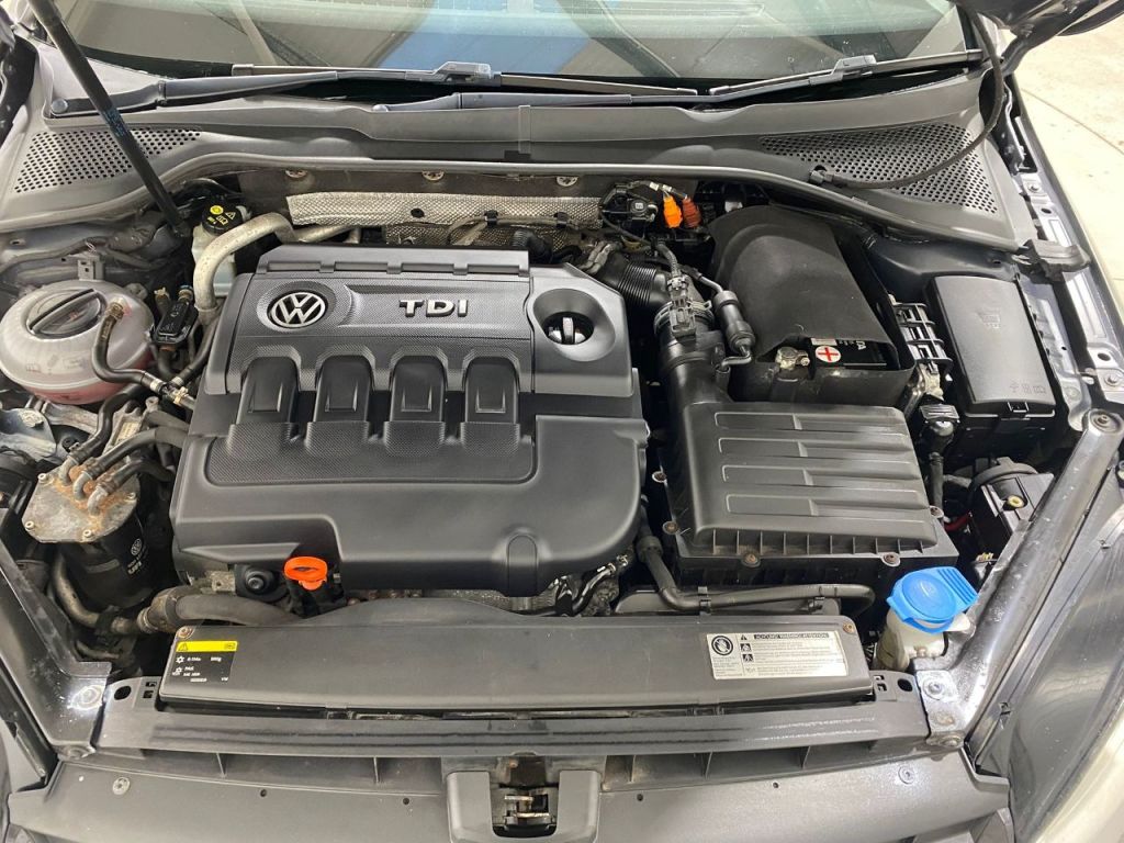 Used Volkswagen Golf 2013 for sale - 76895952: Photo 23